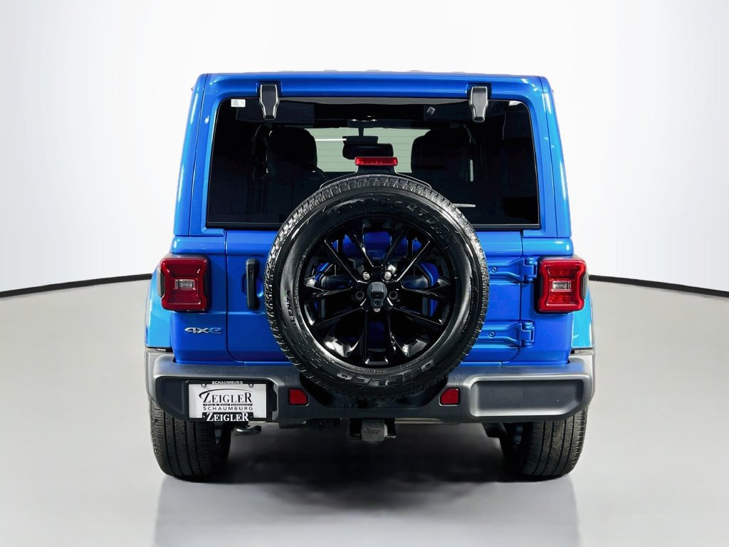 Used 2021 Jeep Wrangler Unlimited Sahara w/ Cold Weather Group AWD/4WD image 6