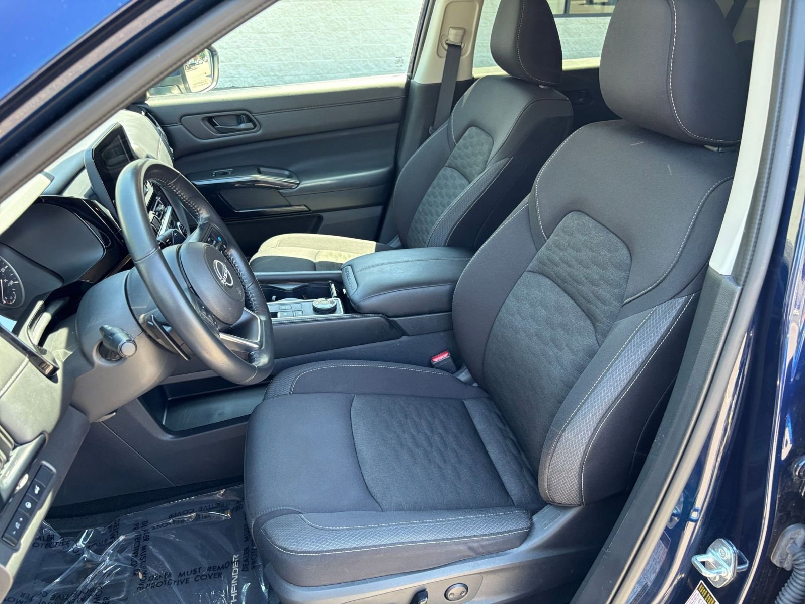 Used 2025 Nissan Pathfinder SV AWD/4WD image 40