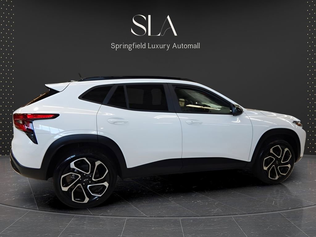 Used 2026 Chevrolet Trax RS w/ Driver Confidence Package image 4