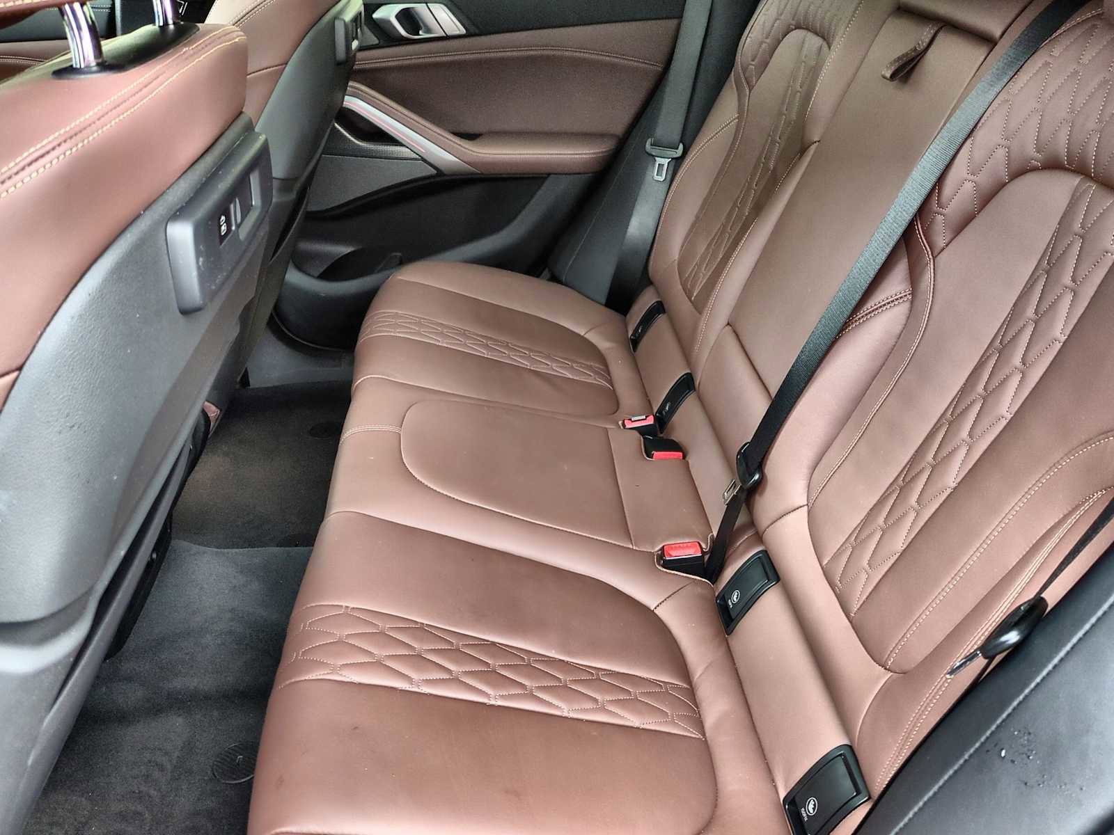 Used 2021 BMW X6 xDrive40i w/ M Sport Package image 20