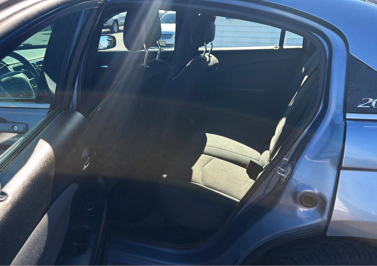 Used 2011 Chrysler 200 Touring FWD image 14
