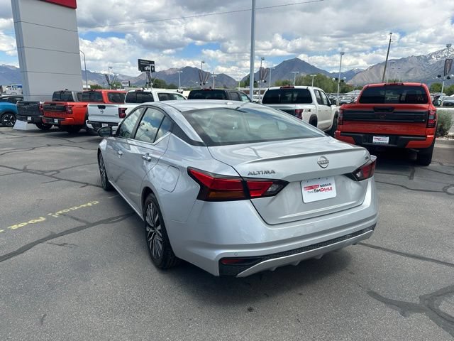 Used 2024 Nissan Altima 2.5 SV FWD image 9