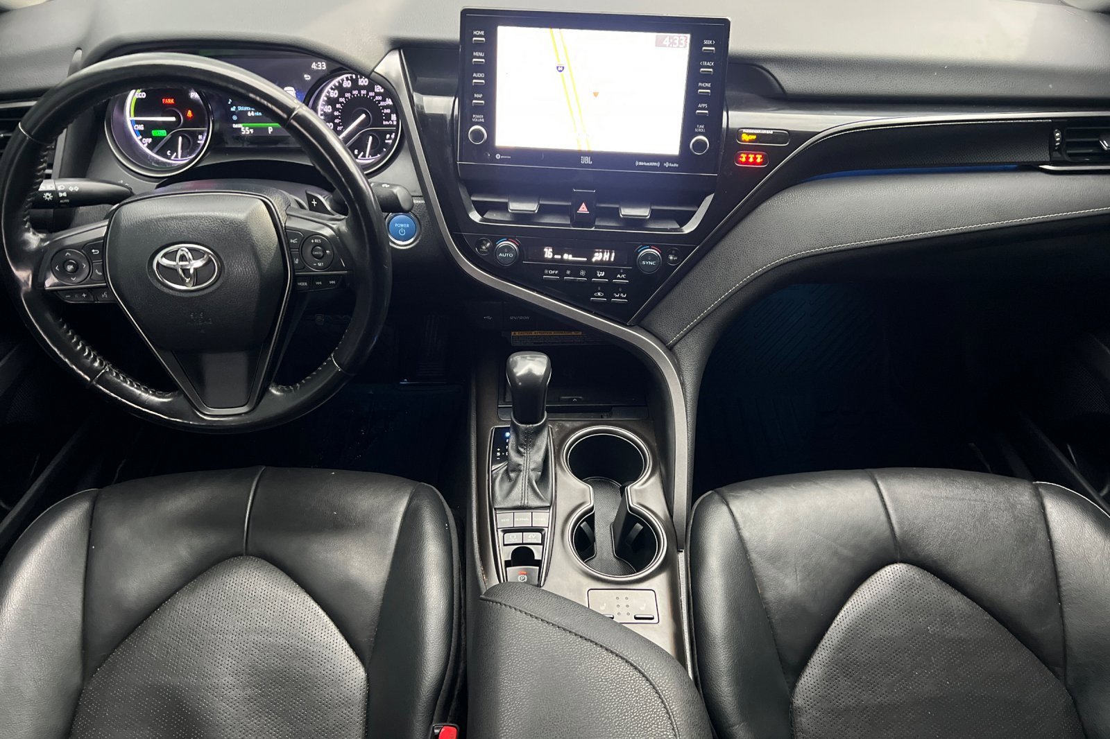 Used 2021 Toyota Camry XSE w/ Navigation Upgrade Package image 10