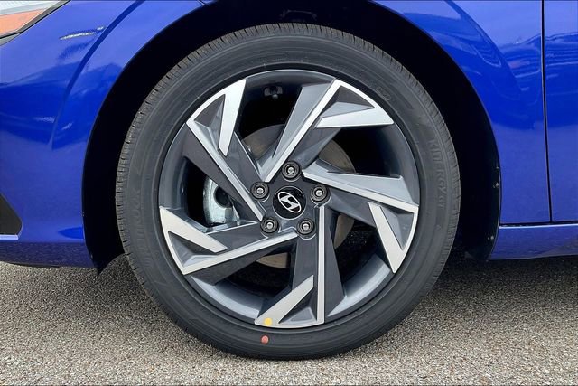 New 2026 Hyundai Elantra Limited image 12