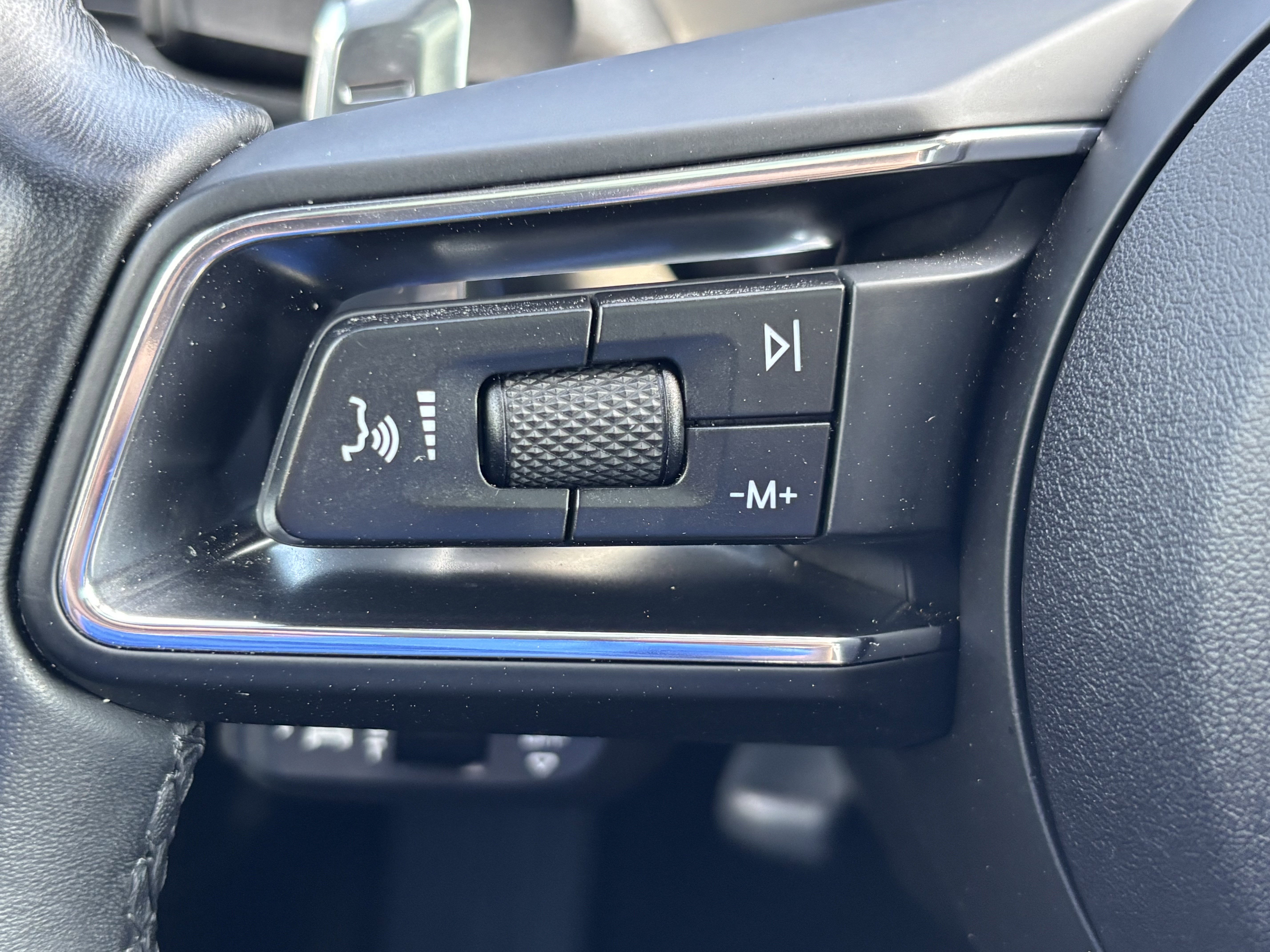 Used 2024 Porsche Macan image 20