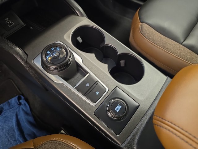 Certified 2025 Ford Bronco Sport Outer Banks w/ Outer Banks Tech Package+ AWD/4WD image 26
