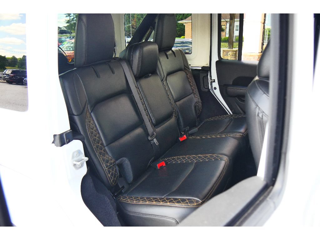 Used 2022 Jeep Wrangler Unlimited Sahara AWD/4WD image 20