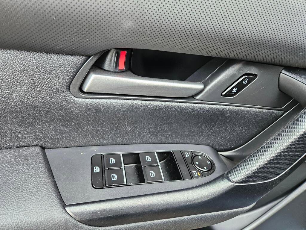 Certified 2025 MAZDA CX-50 AWD 2.5 S w/ Weather Package image 17