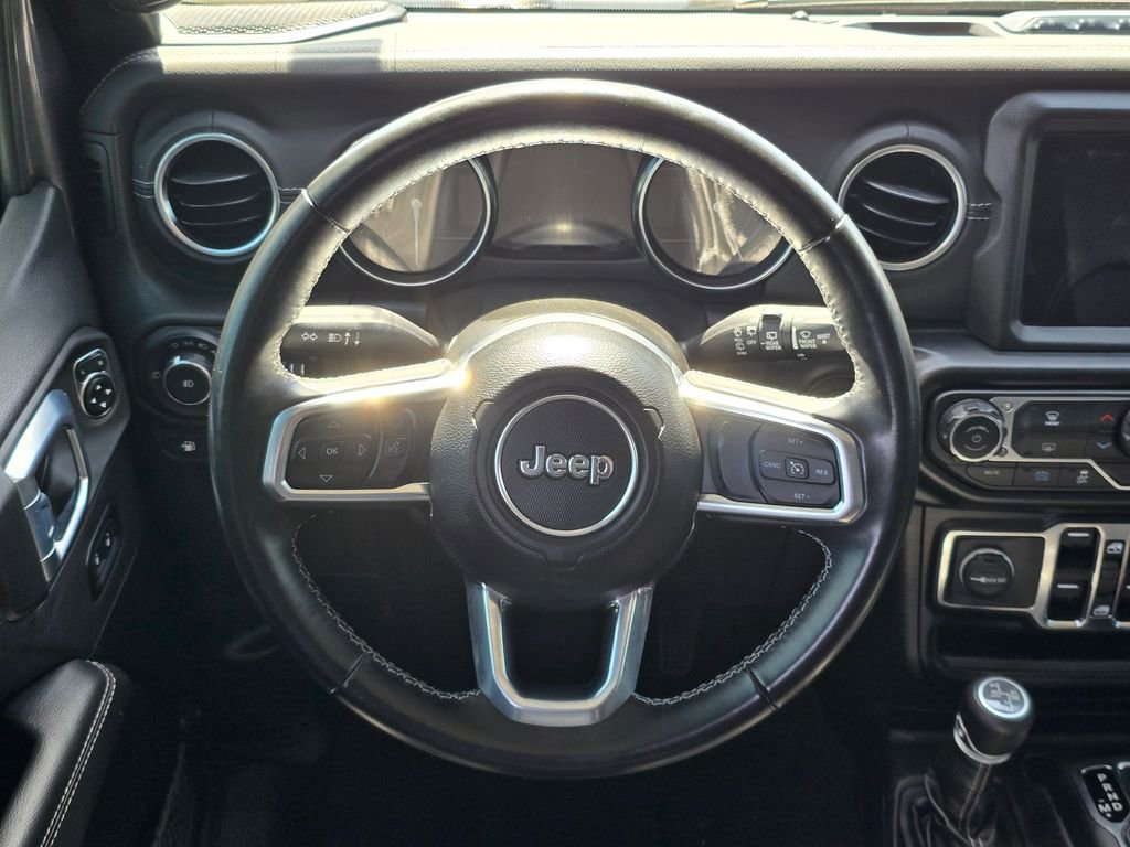 Used 2022 Jeep Wrangler Unlimited Sahara AWD/4WD image 17