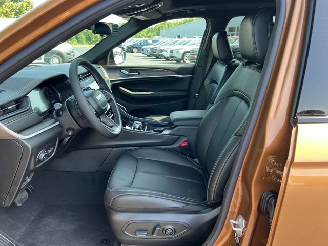 New 2026 Jeep Grand Cherokee L Limited AWD/4WD image 4