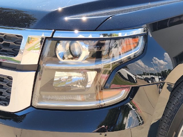Used 2019 Chevrolet Suburban LT AWD/4WD image 8