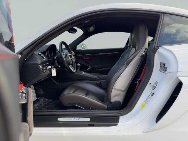 Used 2016 Porsche Cayman GT4 RWD image 18
