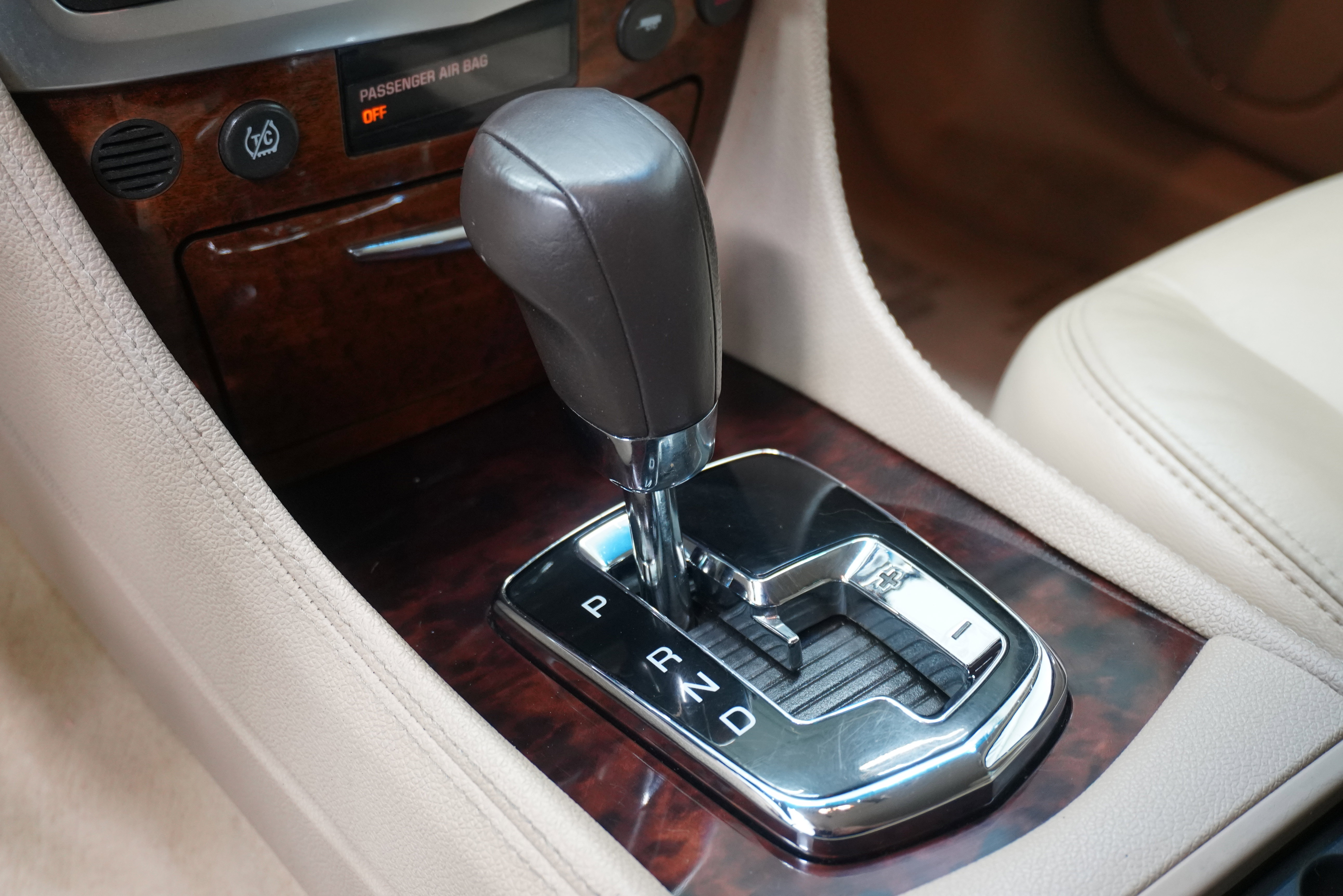 Used 2007 Cadillac SRX image 18