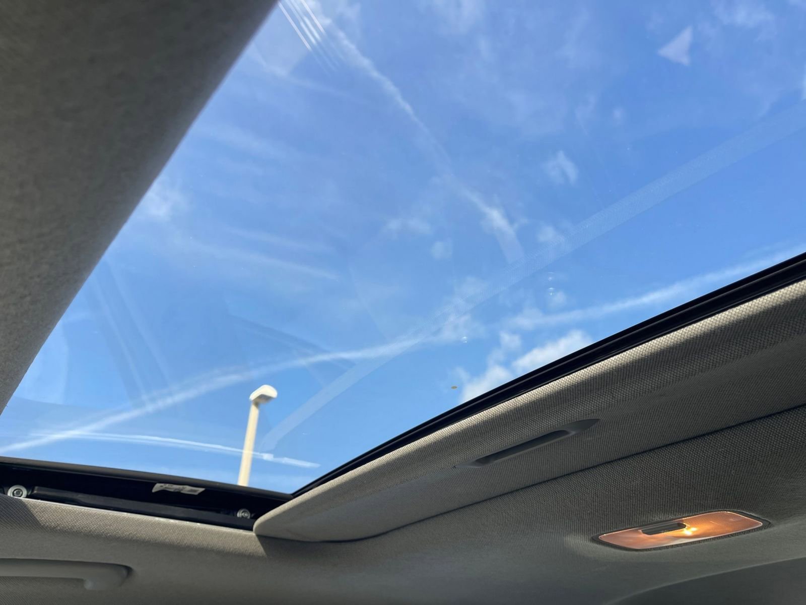 Used 2025 Hyundai Elantra SEL image 29