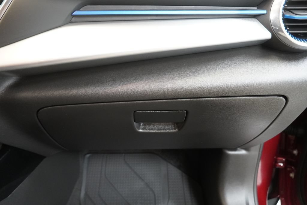 Used 2025 Chevrolet Trax LT w/ Driver Confidence Package FWD image 34