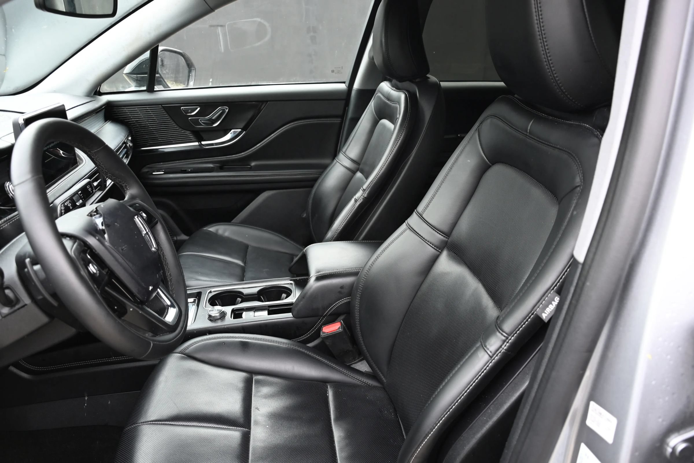 Used 2022 Lincoln Corsair AWD w/ Equipment Group 101A image 9