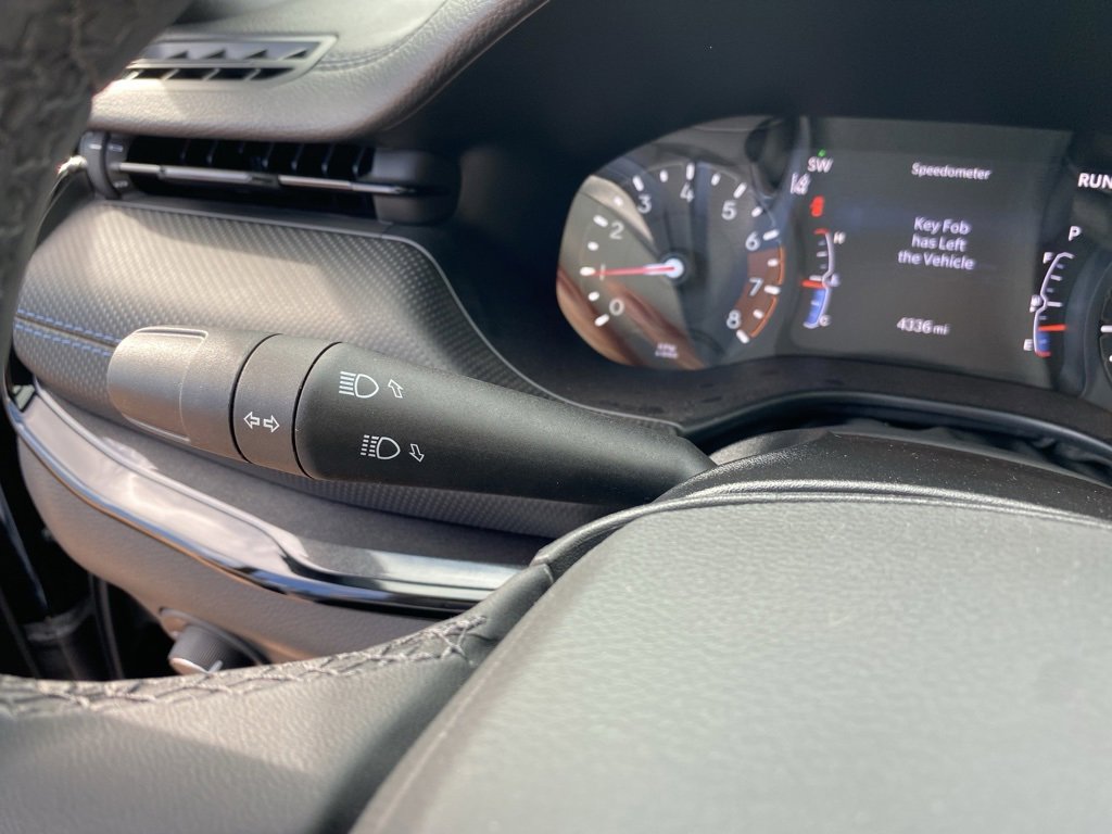 Used 2025 Jeep Compass Latitude w/ Altitude Special Edition image 30