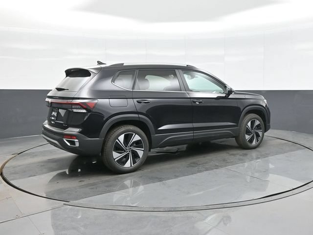 New 2026 Volkswagen Taos SE AWD/4WD image 7