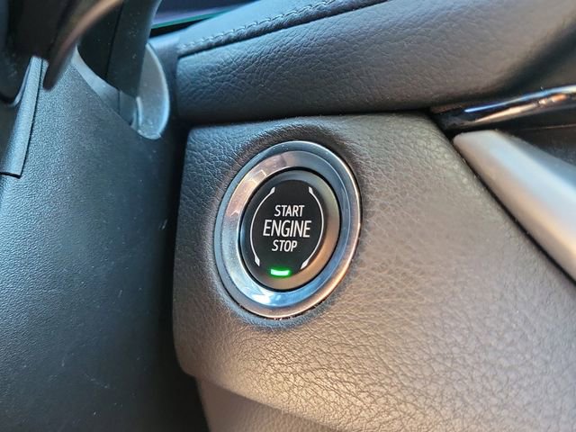 Used 2024 Cadillac XT4 Premium Luxury AWD/4WD image 31