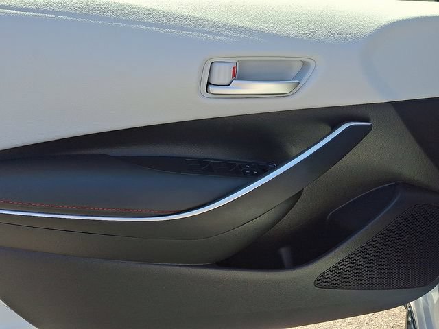 Used 2025 Toyota Corolla SE FWD image 12