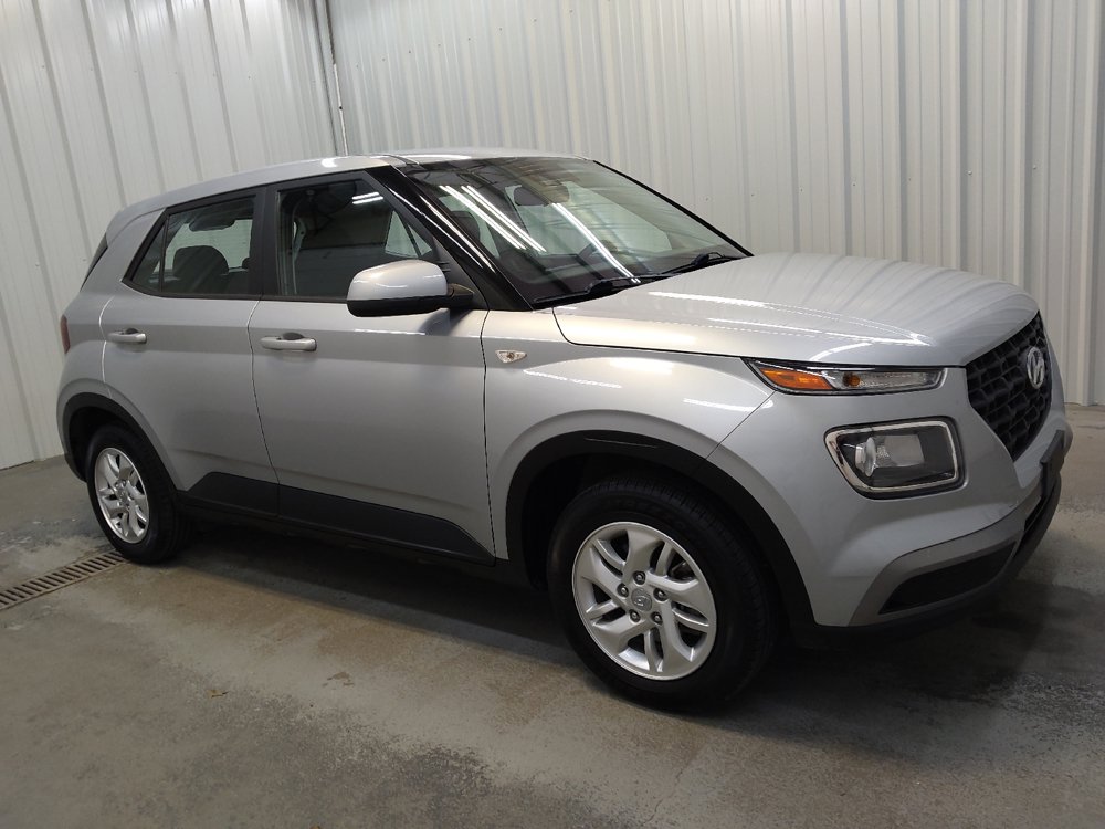 Used 2021 Hyundai Venue SE FWD image 11