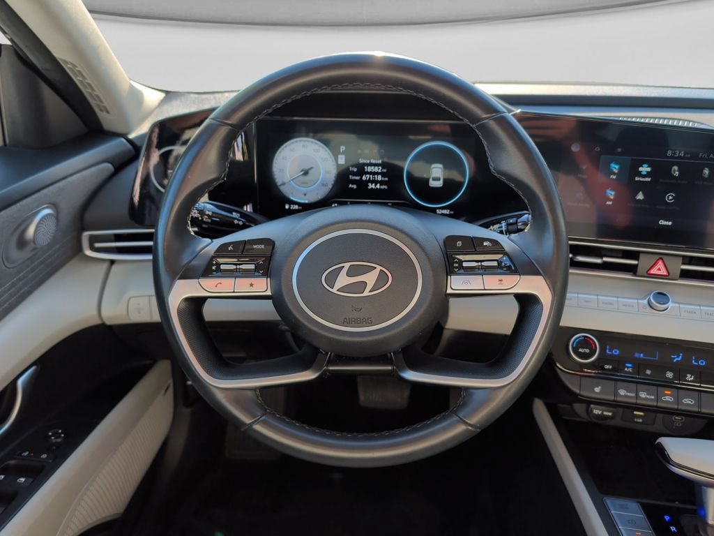 Used 2024 Hyundai Elantra Limited FWD image 11