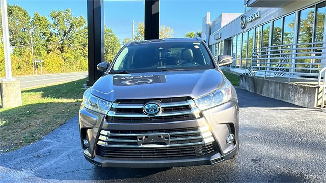 Used 2017 Toyota Highlander Limited image 3