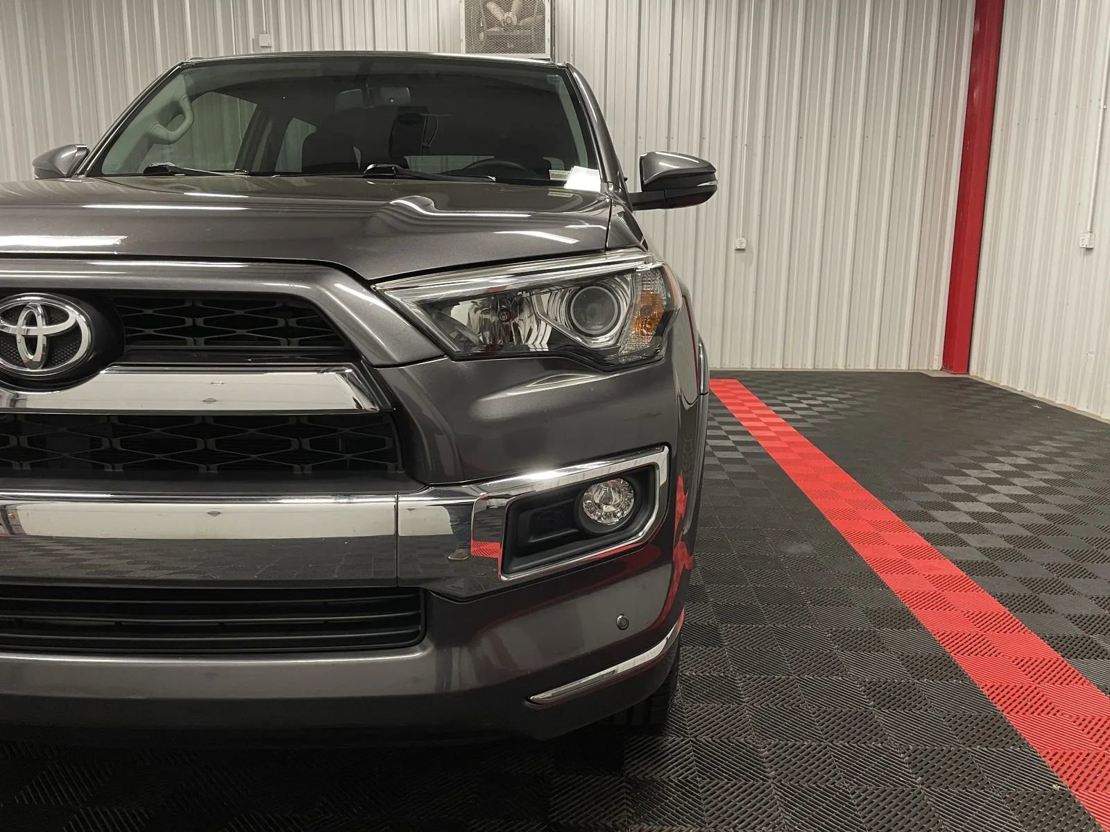 Used 2019 Toyota 4Runner Limited image 9