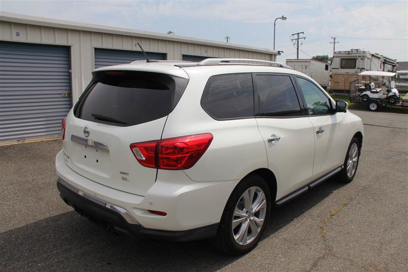 Used 2018 Nissan Pathfinder SL w/ SL Premium Package AWD/4WD image 5