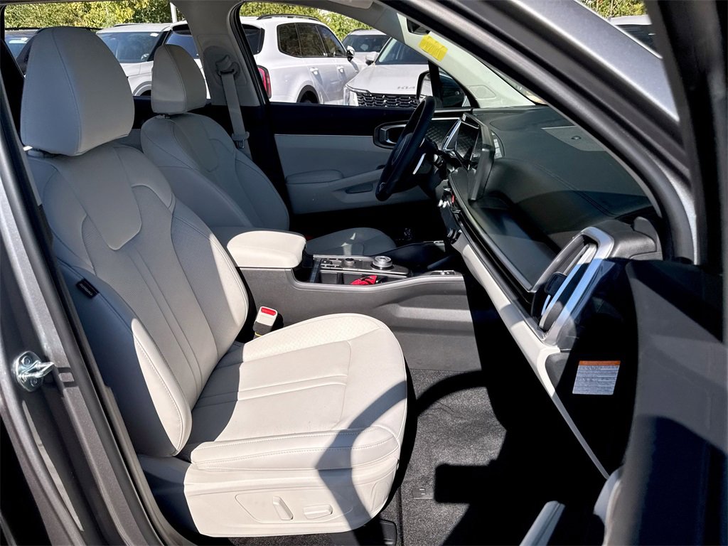 New 2025 Kia Sorento EX image 32