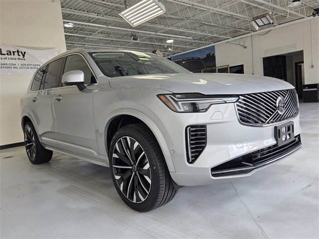 Certified 2025 Volvo XC90 B5 Plus image 4