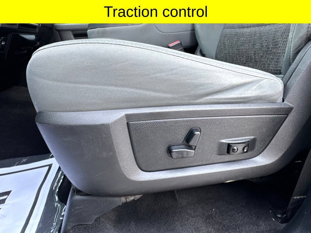 Used 2016 RAM 3500 SLT w/ Cold Weather Group AWD/4WD image 17