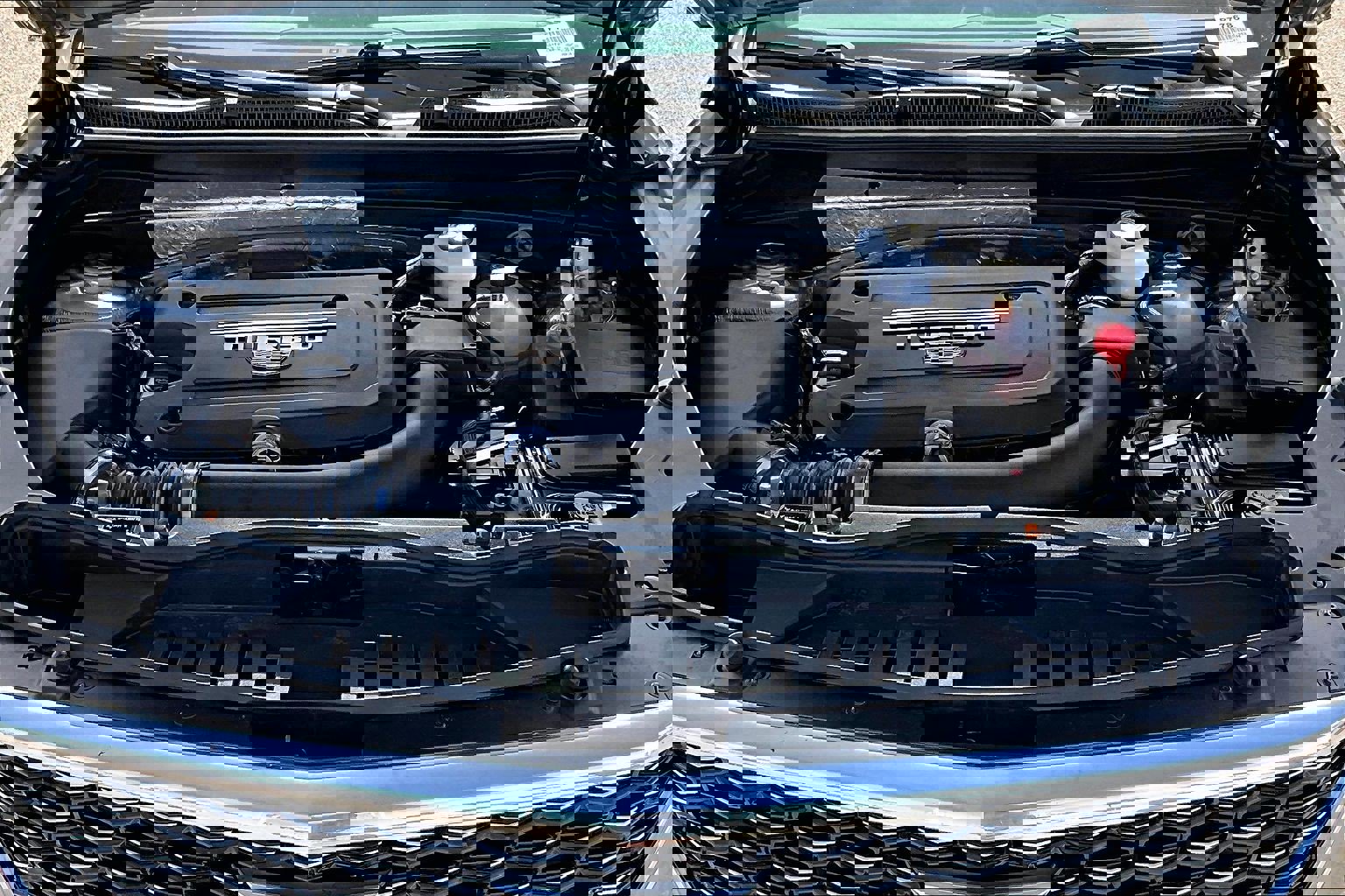 Used 2024 Cadillac XT4 Premium Luxury image 30