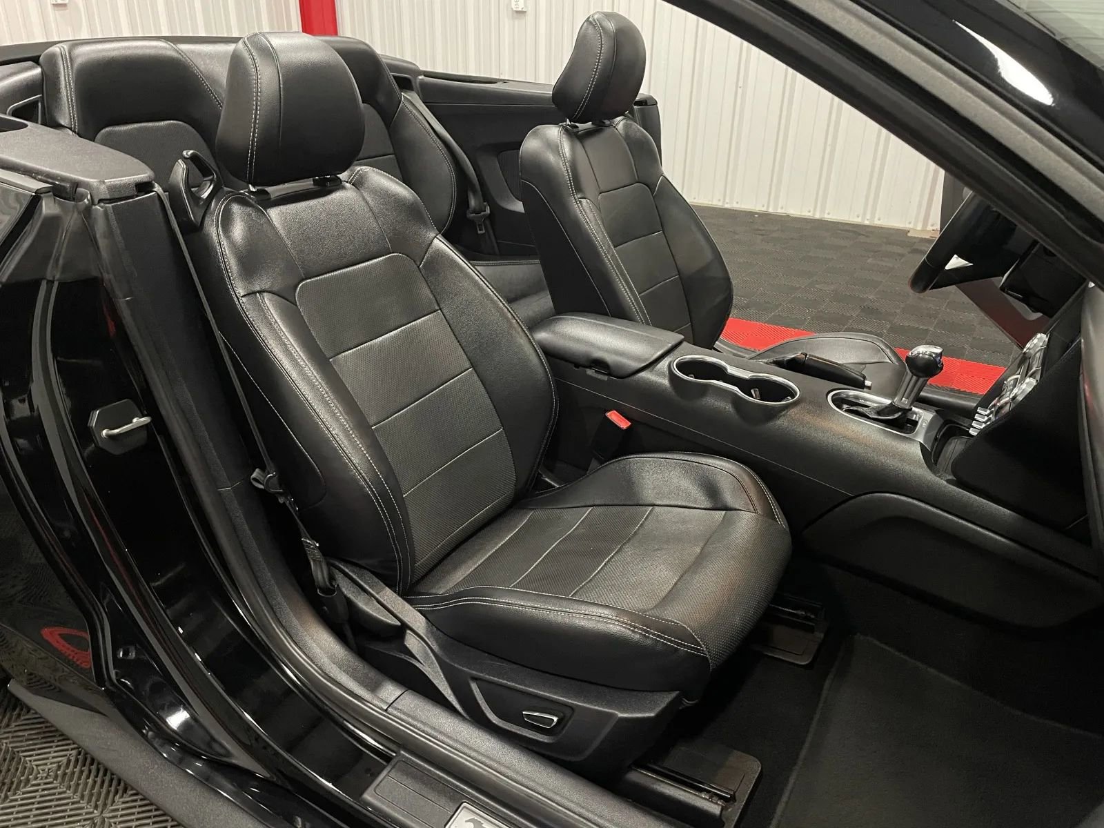 Used 2019 Ford Mustang Premium image 42