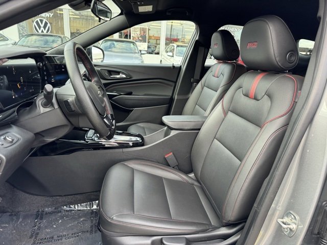 Used 2025 Chevrolet Trax RS w/ Driver Confidence Package image 11