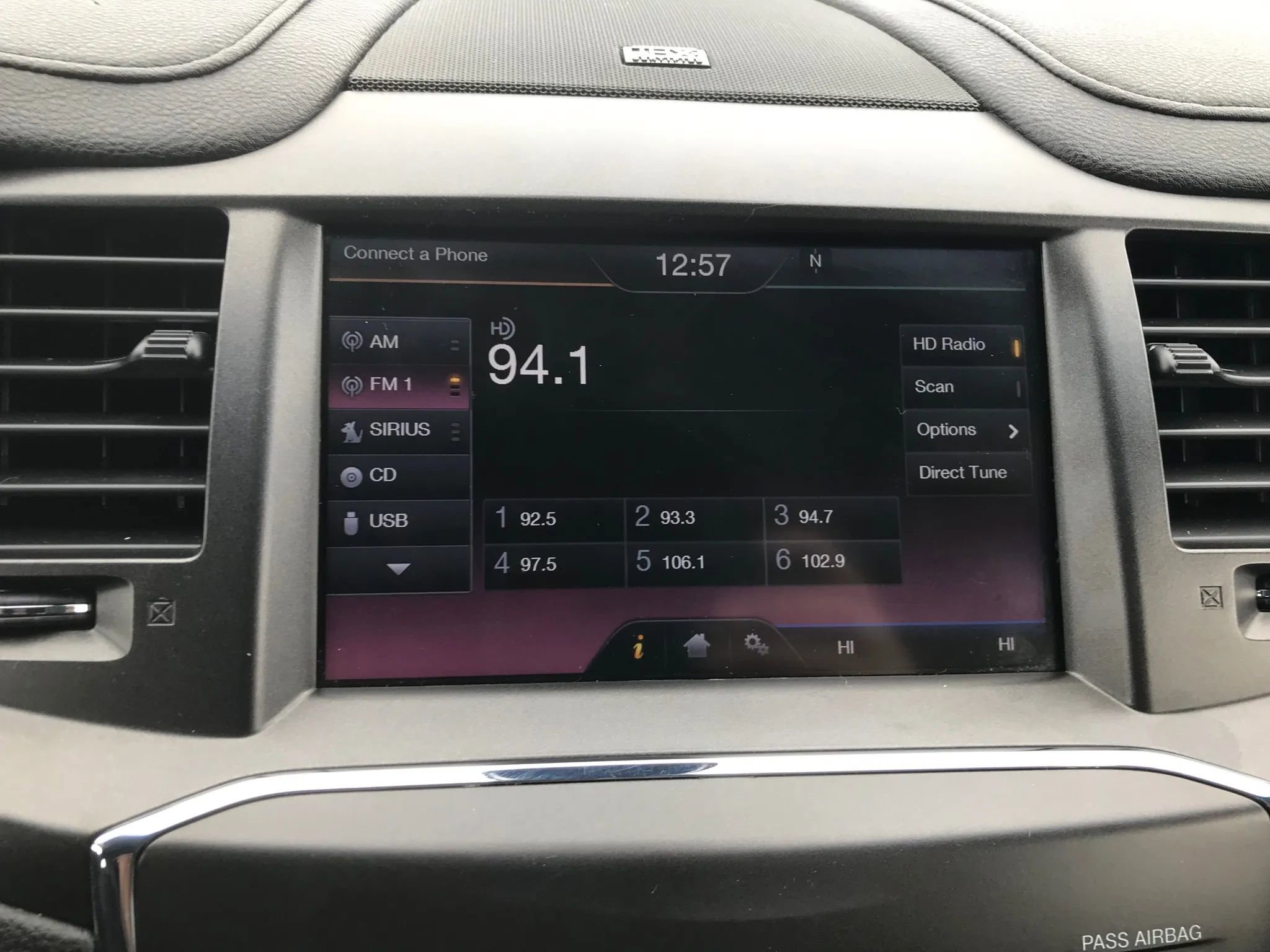 Used 2014 Lincoln MKS Sedan 4D w/ Equipment Group 101A image 24