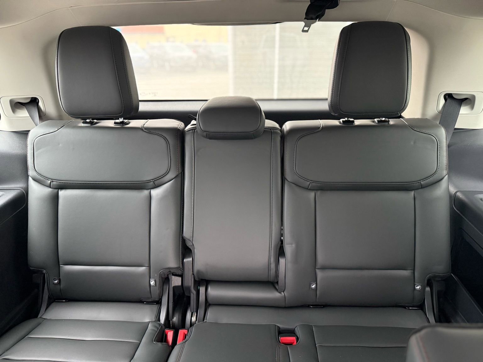 Used 2025 Ford Expedition Active image 11