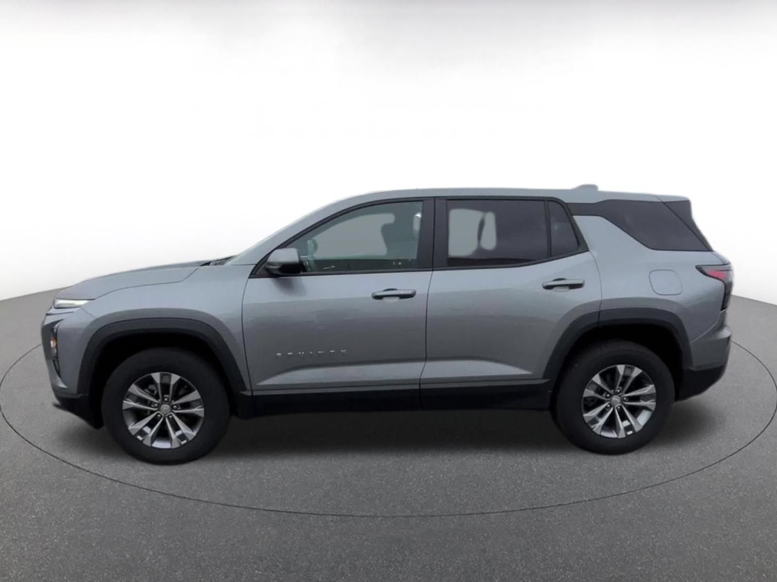 Used 2025 Chevrolet Equinox LT FWD image 7