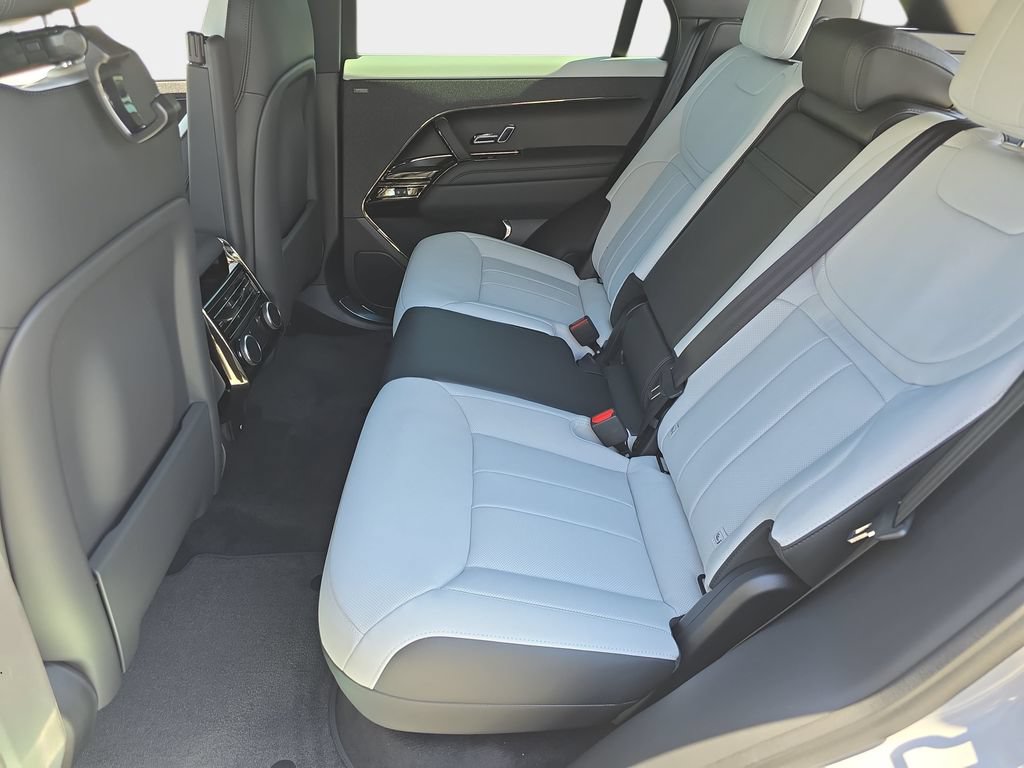 New 2027 Land Rover Range Rover Sport Dynamic SE AWD/4WD image 15