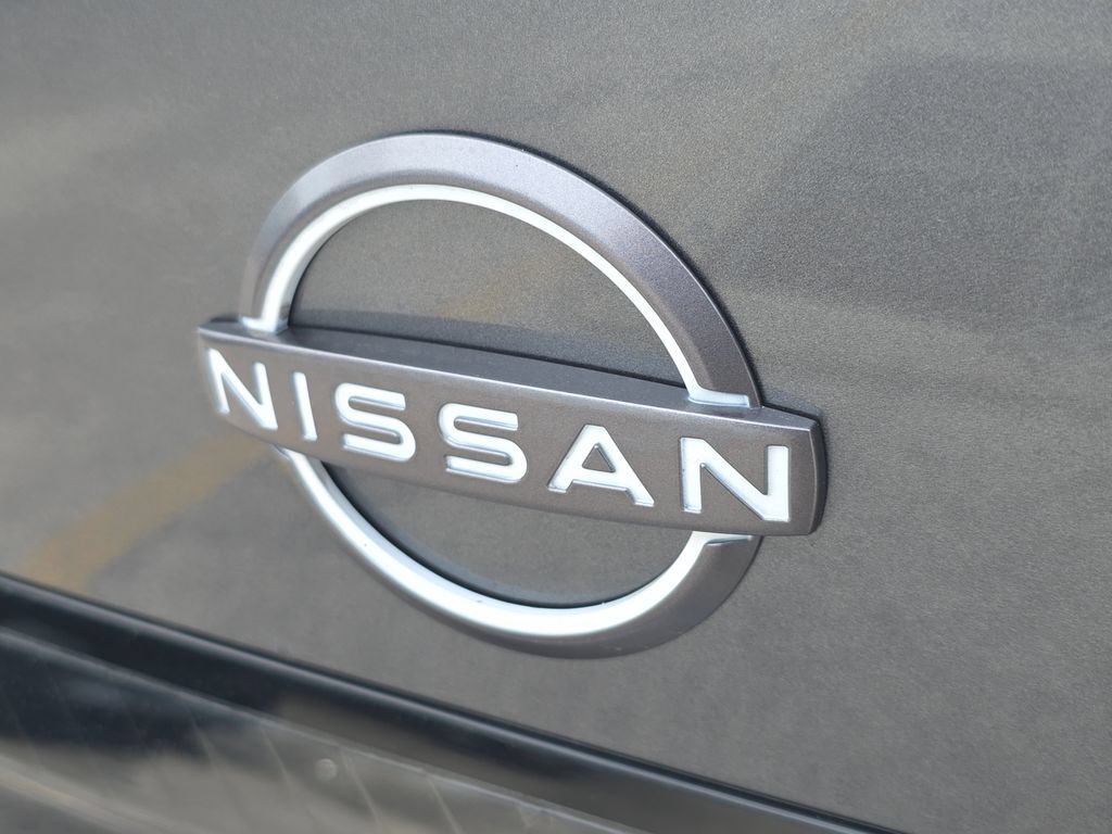 New 2026 Nissan Sentra SR w/ Floor Mat Package FWD image 9