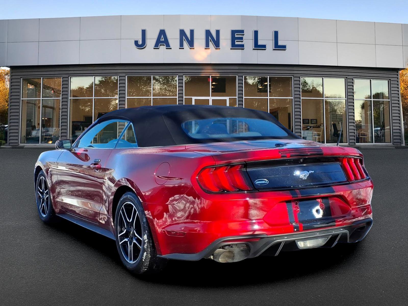 Used 2021 Ford Mustang Convertible w/ Equipment Group 101A image 7