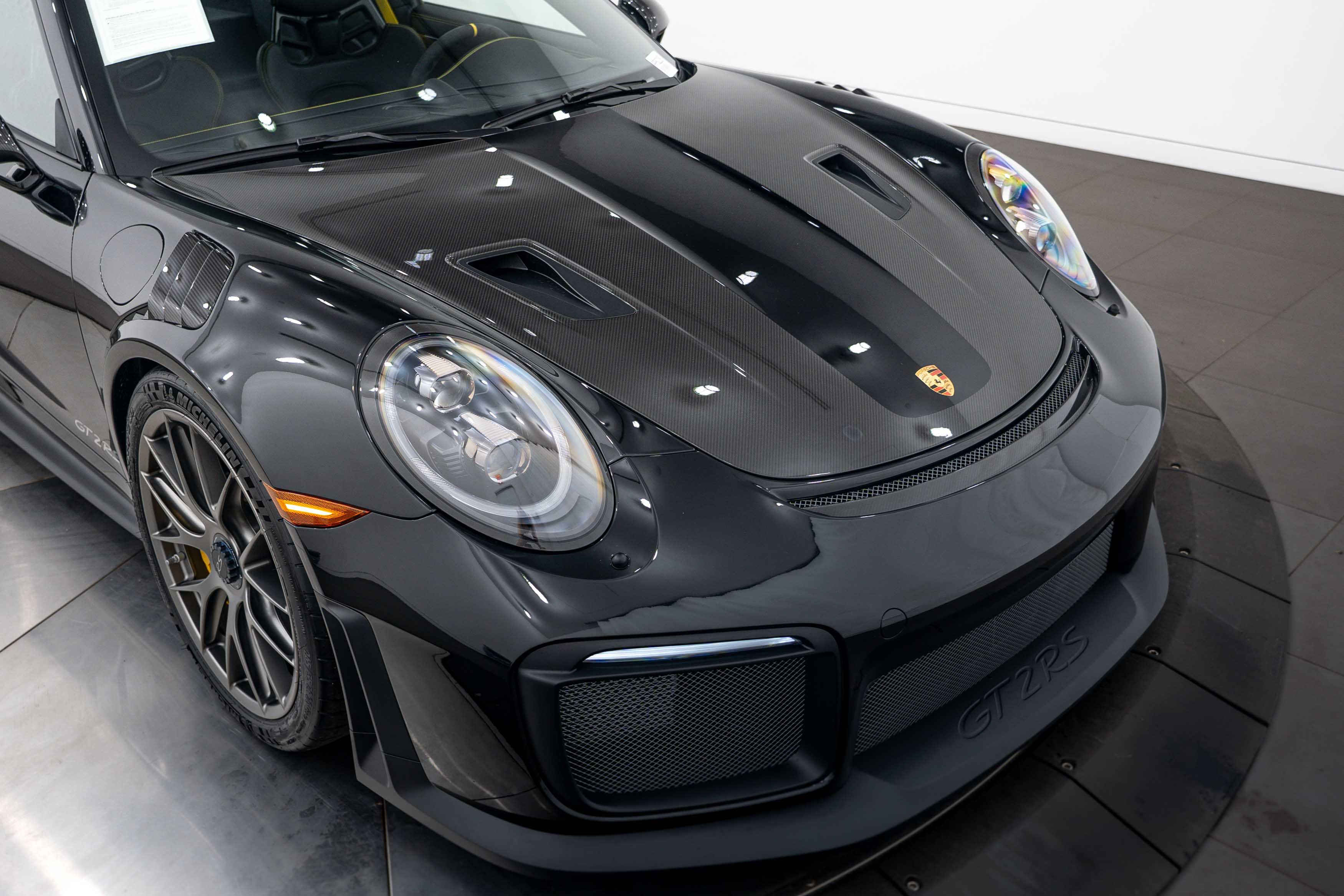 Certified 2018 Porsche 911 GT2 RS RWD image 33