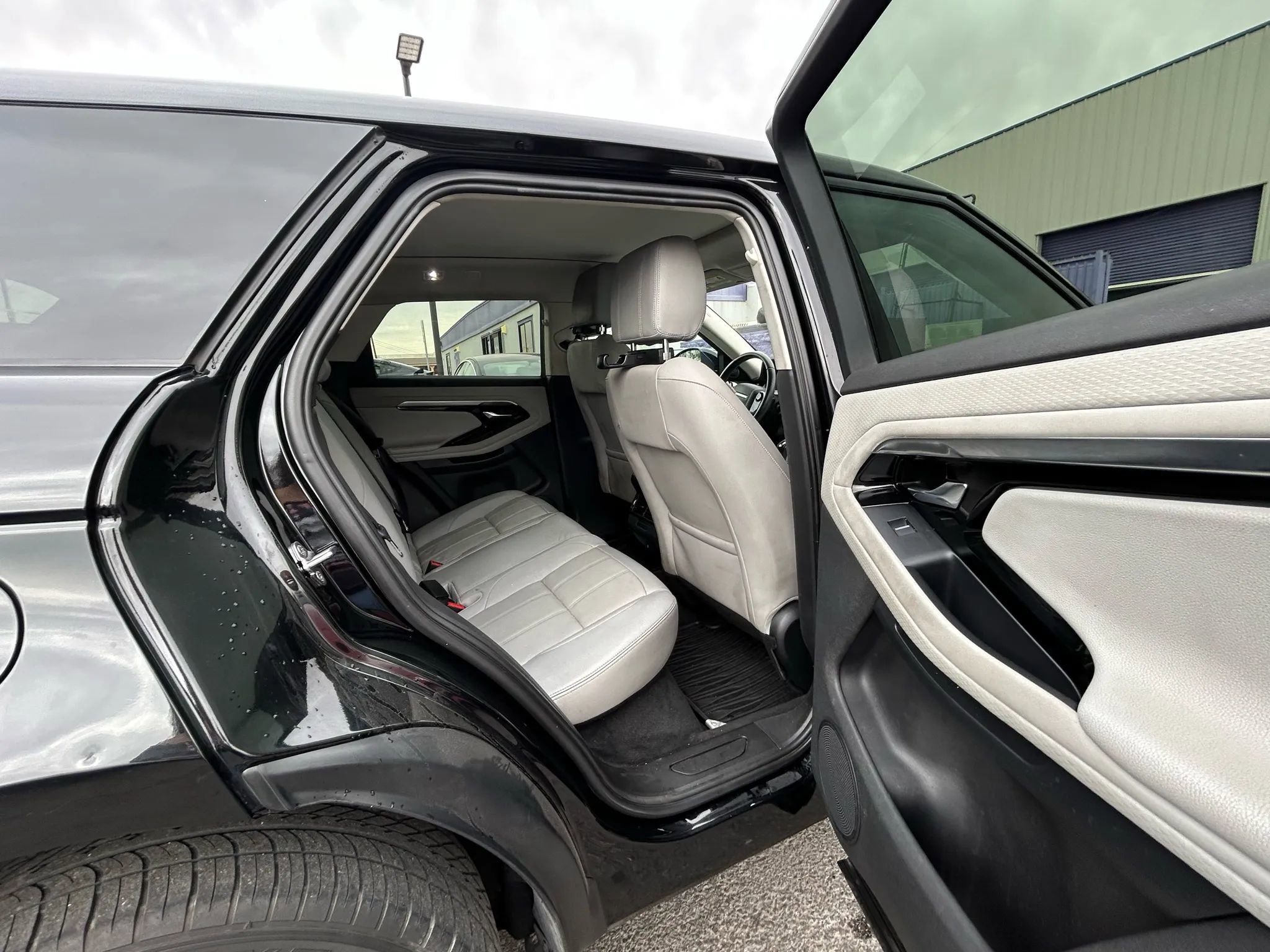 Used 2020 Land Rover Range Rover Evoque S image 15