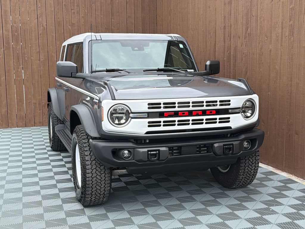 Used 2025 Ford Bronco Heritage Edition AWD/4WD image 12