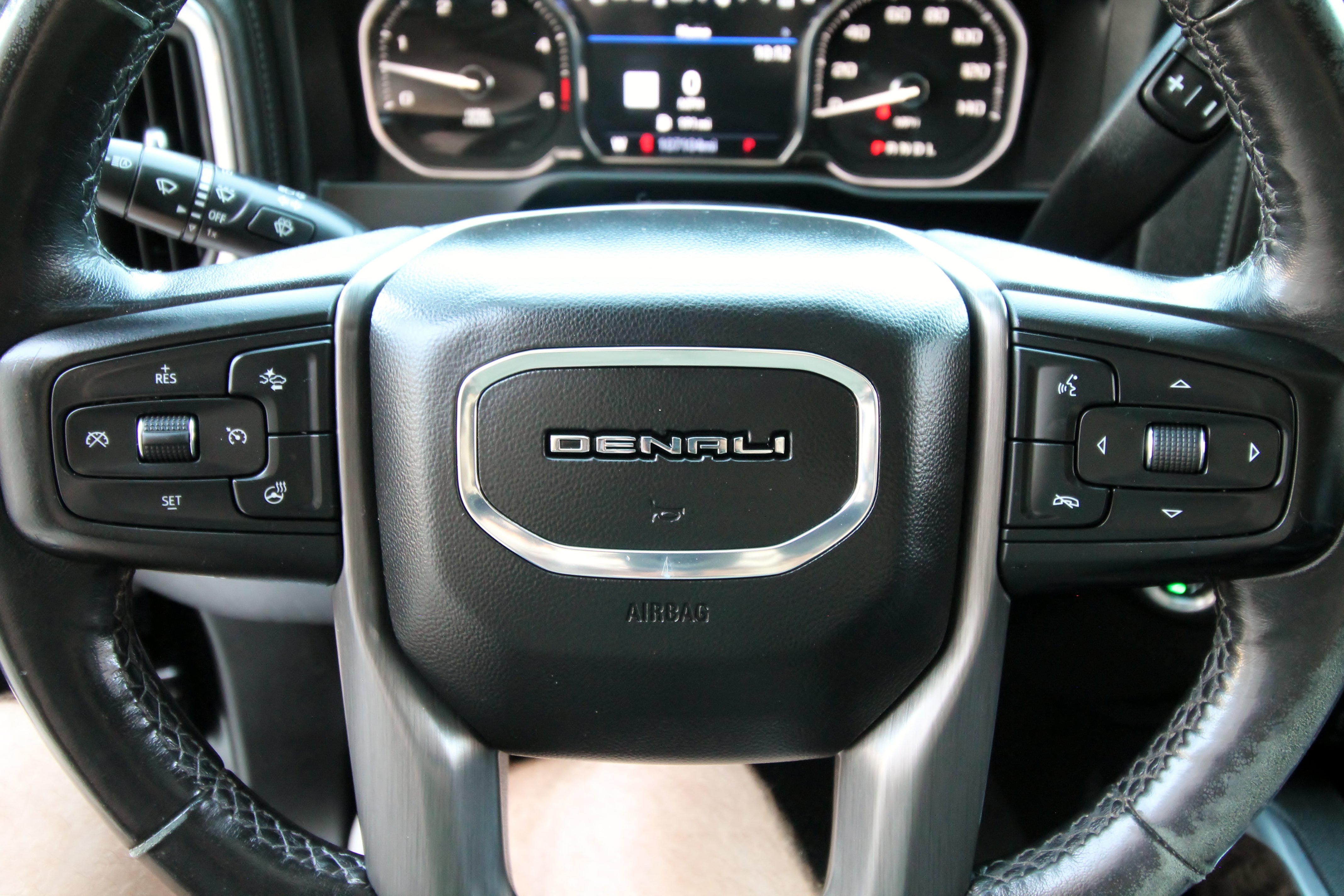 Used 2022 GMC Sierra 2500 Denali w/ Denali Ultimate Package AWD/4WD image 28