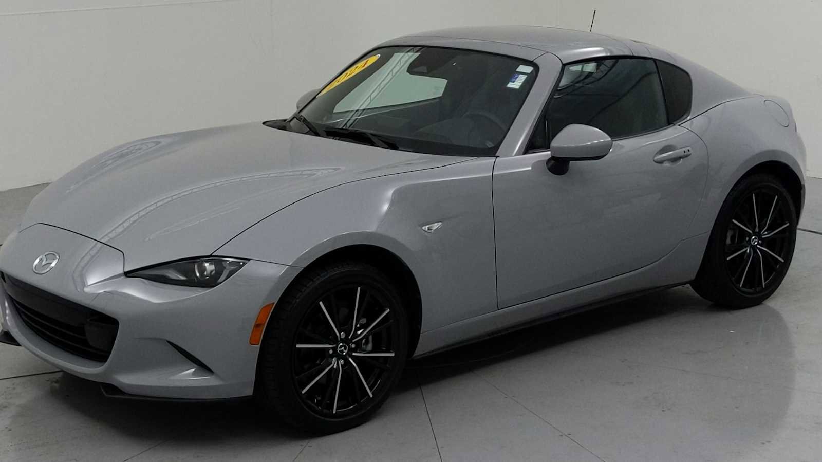 Used 2024 MAZDA MX-5 Miata RF Grand Touring RWD image 4