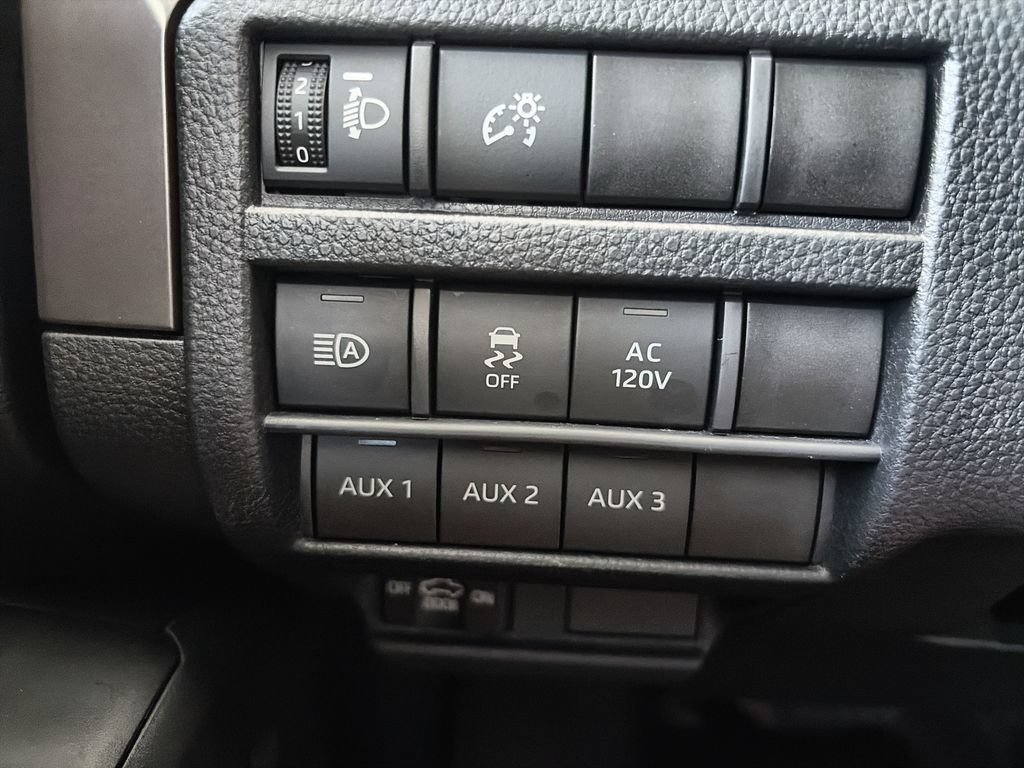 Used 2024 Toyota Tacoma TRD Off-Road w/ TRD Off Road Upgrade Package AWD/4WD image 18