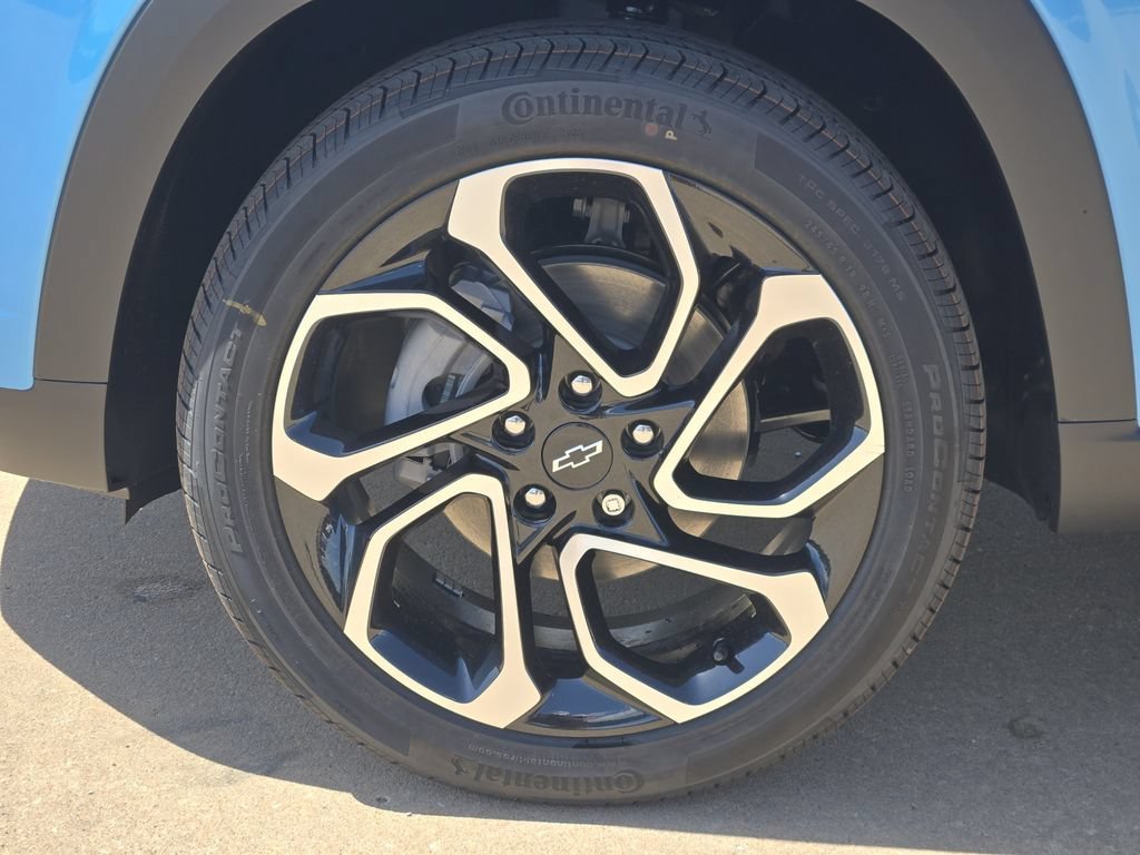 New 2026 Chevrolet Trax RS w/ Sunroof Package FWD image 19