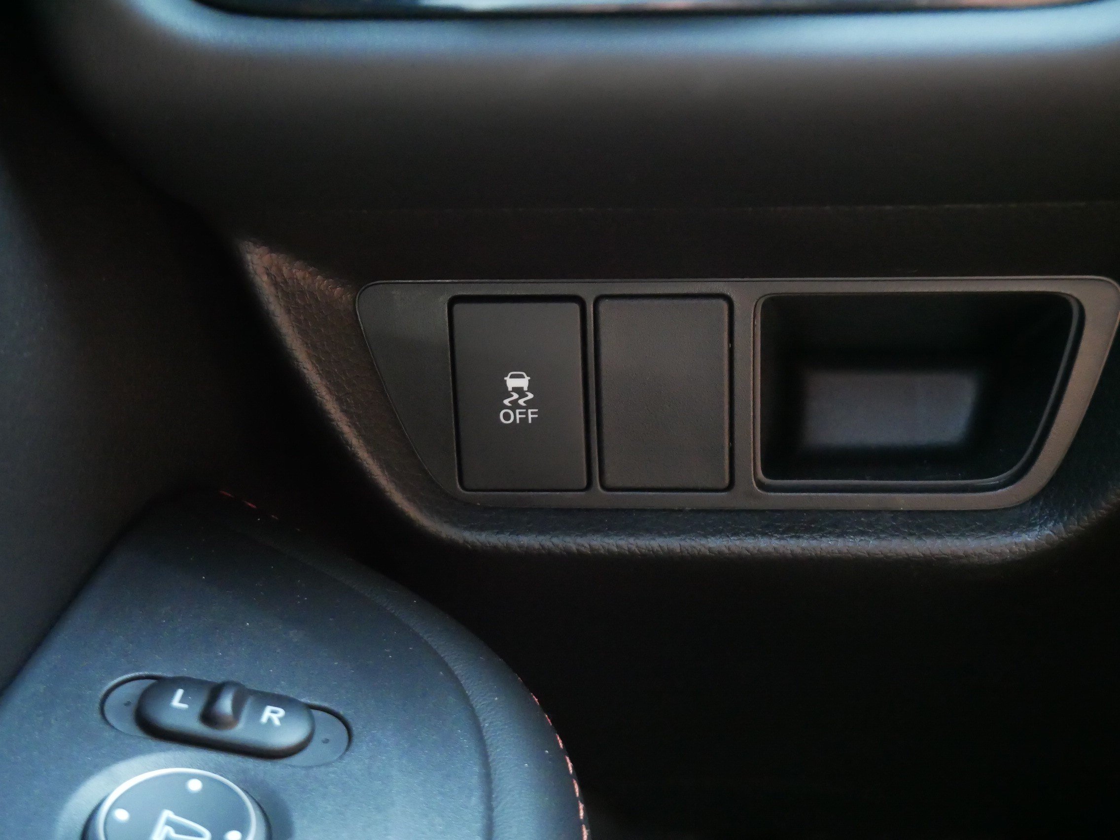 Used 2027 Honda HR-V Sport image 35