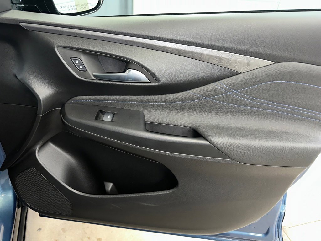 Used 2024 Buick Envista Sport Touring w/ Convenience I Package image 32